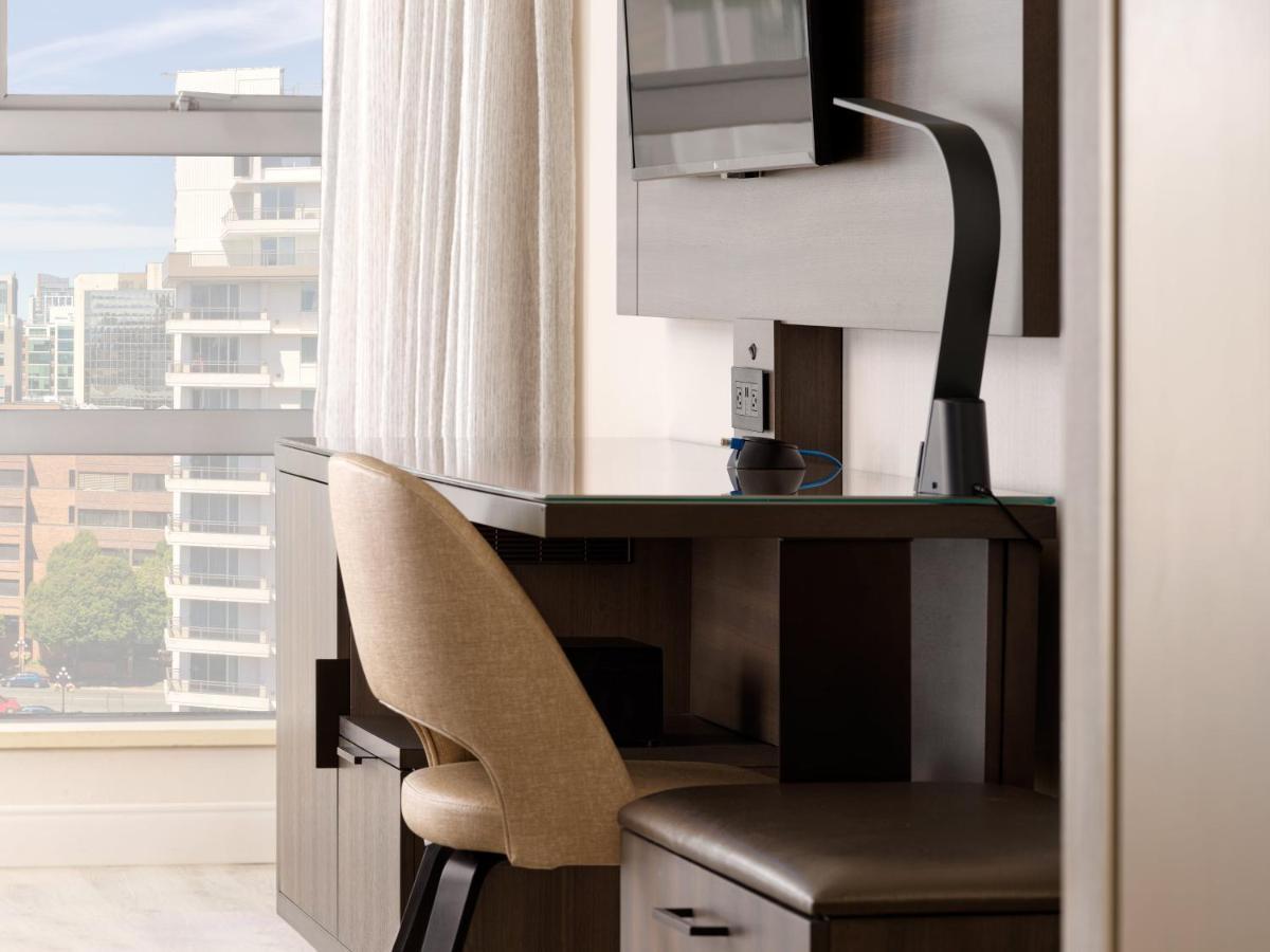 Victoria Marriott Inner Harbour Екстер'єр фото