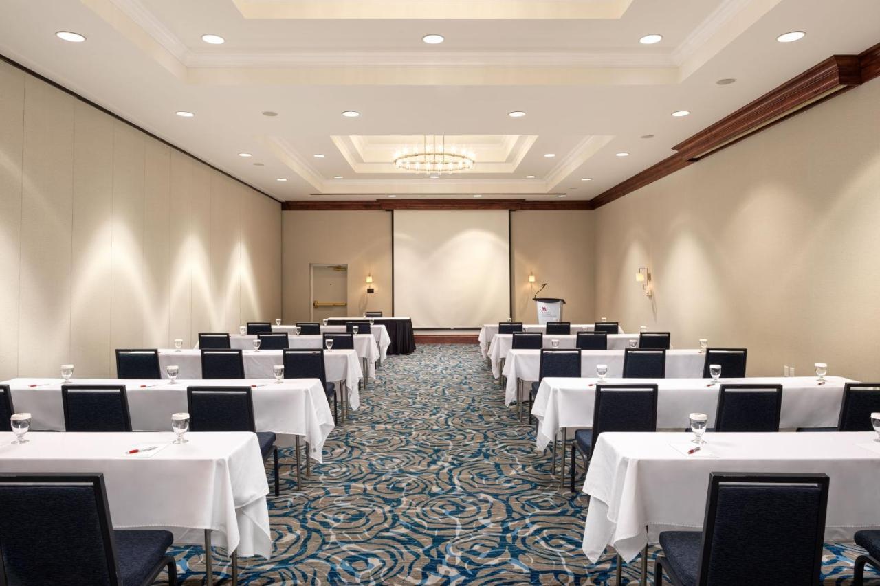 Victoria Marriott Inner Harbour Екстер'єр фото
